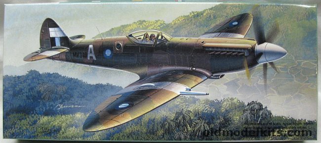 Fujimi 1/72 TWO Supermarine Spitfire F.R. Mk.14e, C-9 plastic model kit